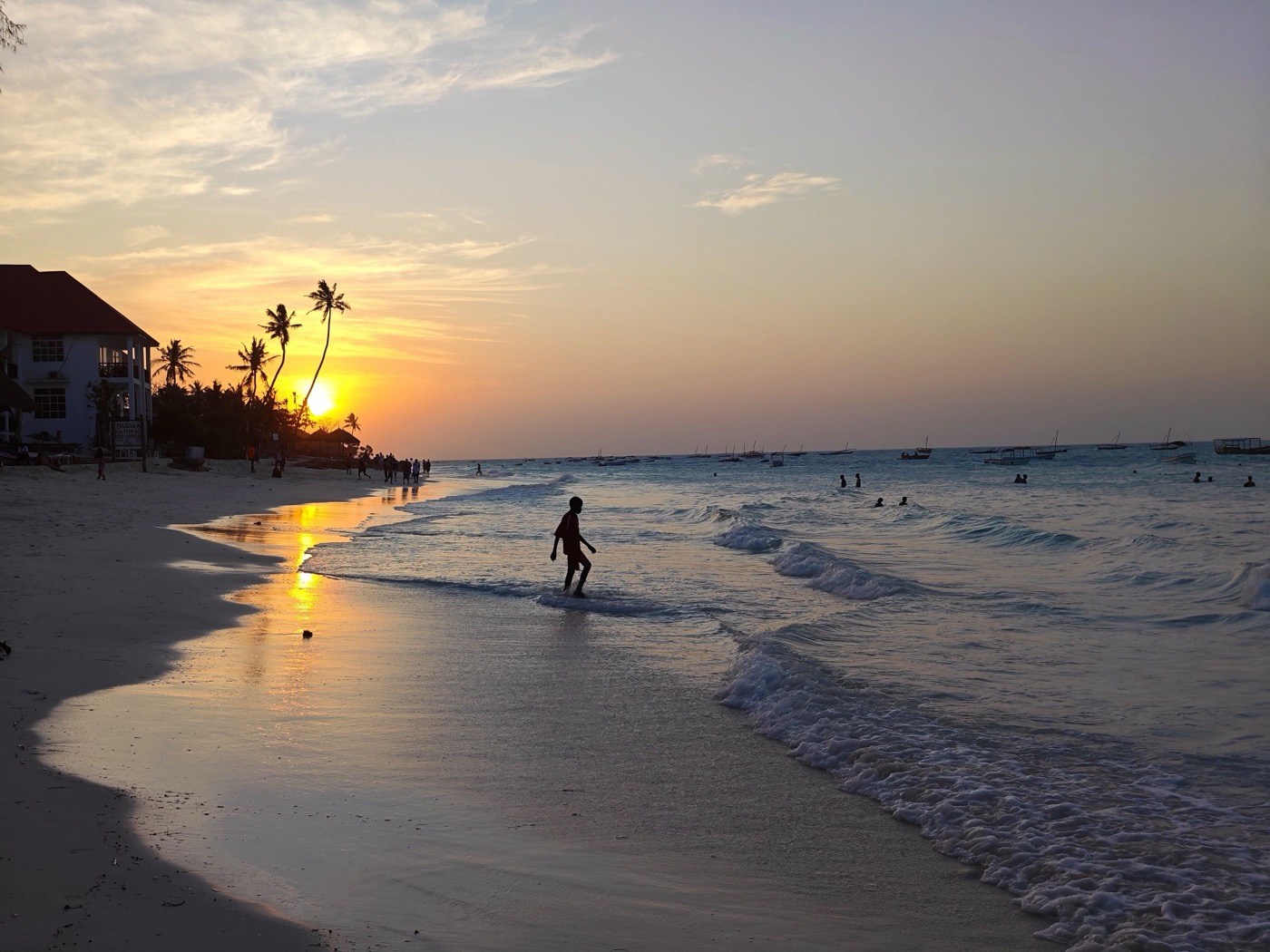 Tanzania Honeymoon Safari & Zanzibar Beach Escape, photo 1